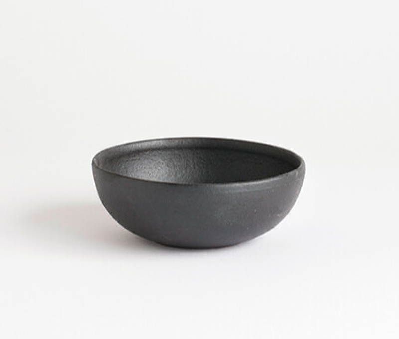 Charcoal Bowl (M) – Shigaraki Ware