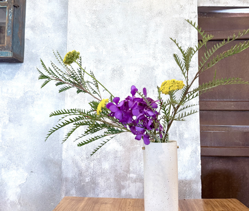 Modern TEOKE Vase Mikage White (Large)