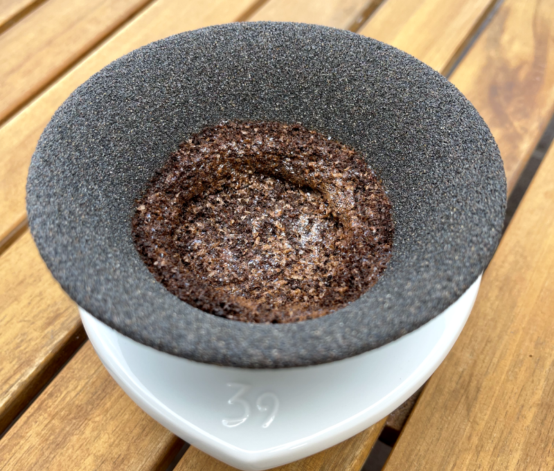 39 Arita Ceramic Coffee Filter – Sustainable Brewing Innovation, Award-Winning Design - ARTLAB TAKUMI